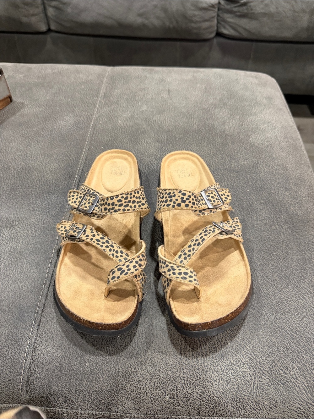 Time and Tru Leopard Print Buckle Slide Sandals - Tan/Black